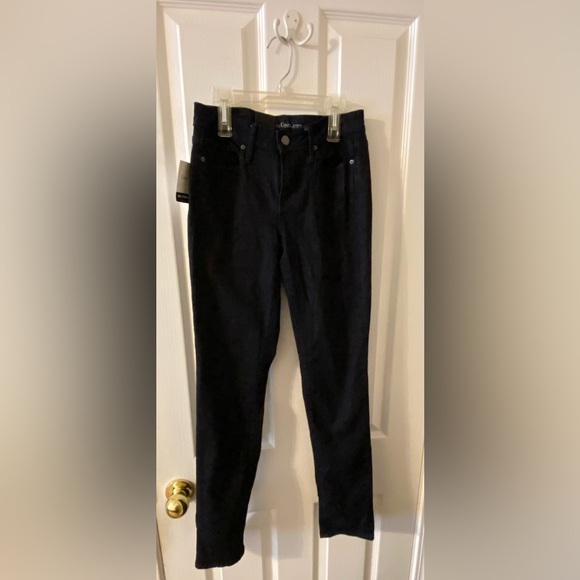Calvin Klein Dark Denim Jeans NWT sz 4 - Picture 1 of 2